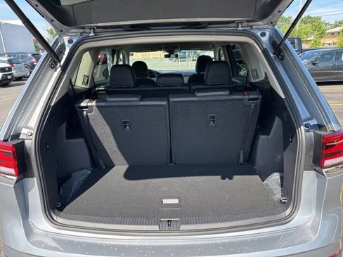 Certified 2025 Volkswagen Atlas SE image 27