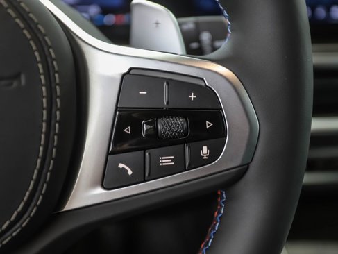 New 2026 BMW X5 M60i image 13