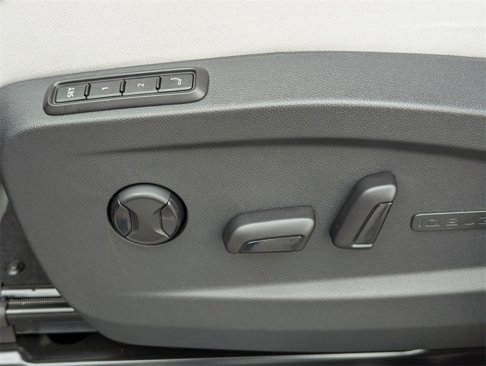 New 2025 Volkswagen ID. Buzz Pro S Plus image 31