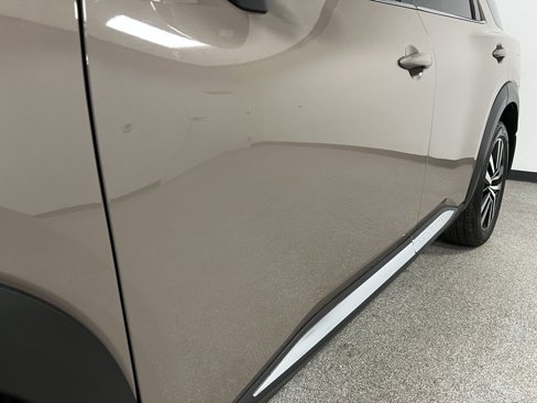 Used 2024 Nissan Pathfinder Platinum image 17