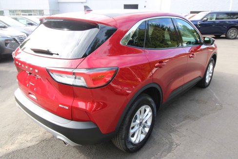Used 2021 Ford Escape SE image 5