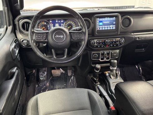 Used 2021 Jeep Gladiator Willys image 7