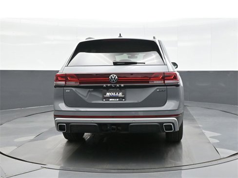 New 2025 Volkswagen Atlas Peak Edition SE image 6