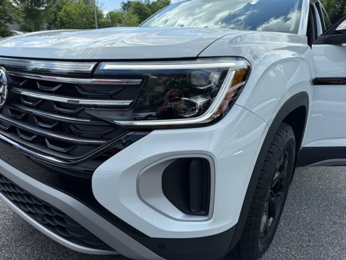 New 2025 Volkswagen Atlas Peak Edition SE image 26