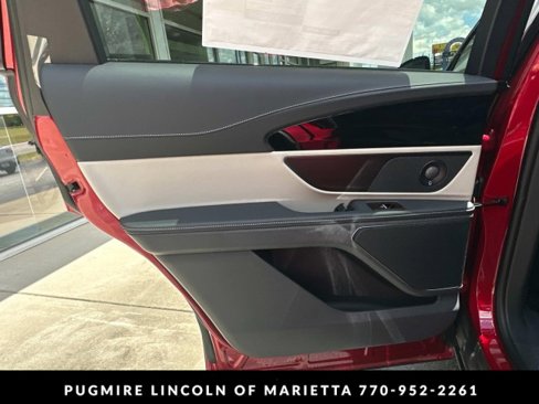 New 2025 Lincoln Nautilus Premier w/ Equipment Group 102A image 22