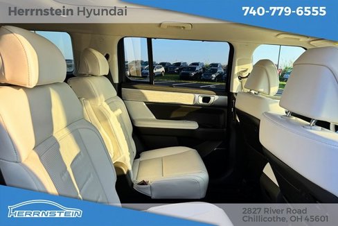 Used 2025 Hyundai Santa Fe Calligraphy image 27