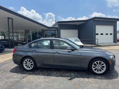 Used 2017 BMW 320i xDrive Sedan image 7