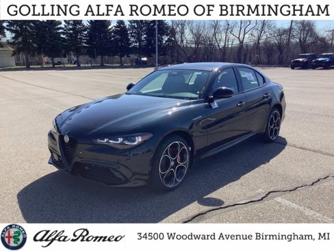 New 2025 Alfa Romeo Giulia Sprint w/ Veloce Package AWD image 1
