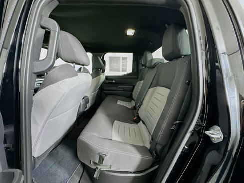 Used 2025 Toyota Tacoma TRD Off-Road image 27