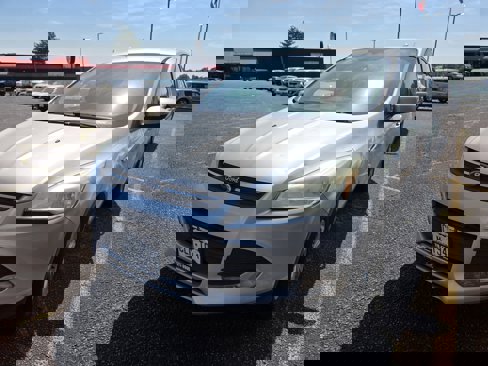 Used 2013 Ford Escape SE image 2