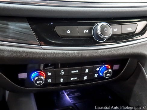 Used 2024 Buick Enclave Premium image 25