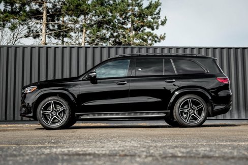 New 2026 Mercedes-Benz GLS 450 4MATIC image 3