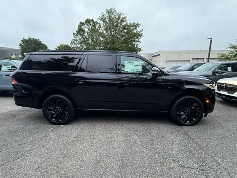New 2025 Lincoln Navigator L Reserve image 15