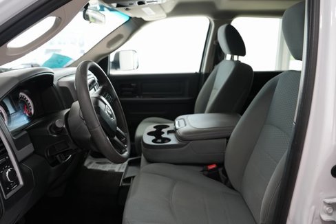 Used 2017 RAM 2500 Tradesman w/ Chrome Appearance Group image 13