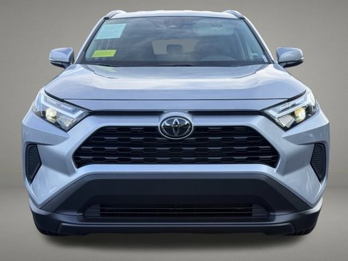 Used 2025 Toyota RAV4 XLE image 9