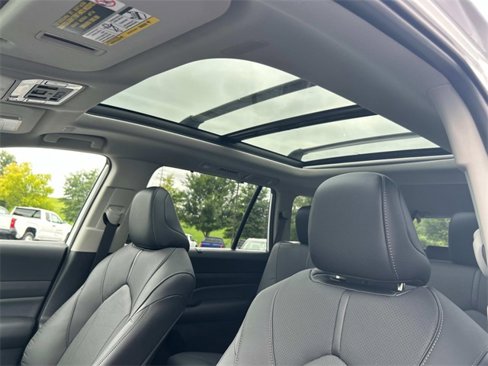 Used 2025 Toyota Grand Highlander FWD image 24