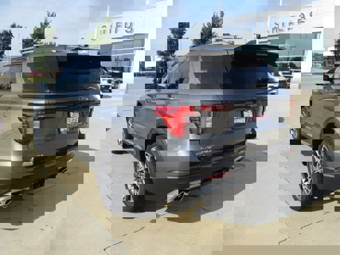 New 2025 Ford Explorer Platinum w/ Ultimate Package image 4