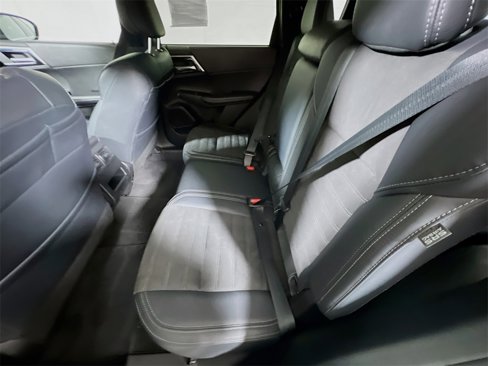 Used 2024 Mitsubishi Outlander SE image 21