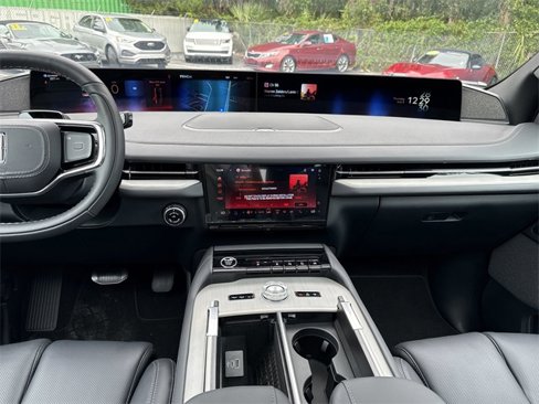 New 2025 Lincoln Navigator Reserve image 18