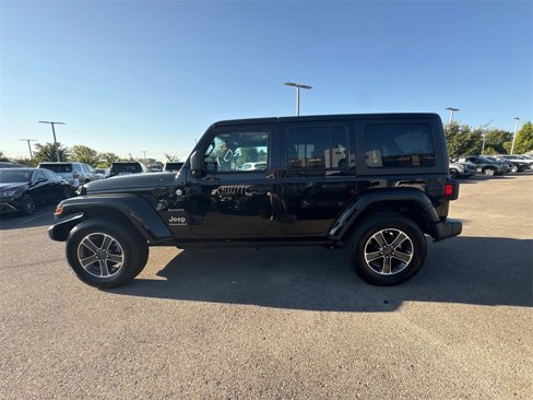 Used 2023 Jeep Wrangler Sahara image 5
