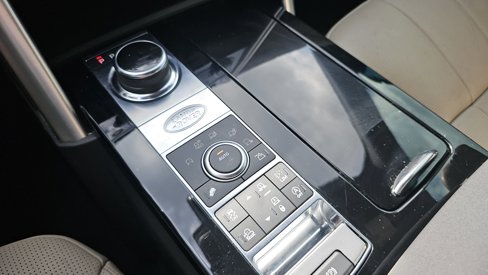 Used 2018 Land Rover Discovery HSE image 39