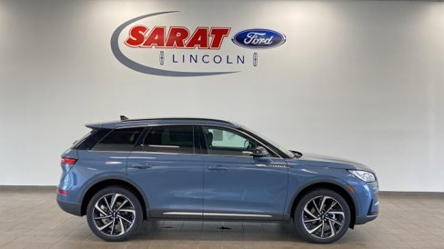 New 2025 Lincoln Corsair Reserve w/ Equipment Group 202A image 1