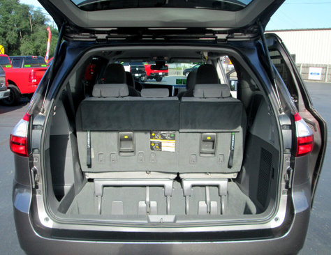 Used 2019 Toyota Sienna LE image 8