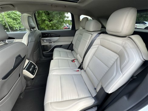 New 2025 Lincoln Nautilus Reserve image 23