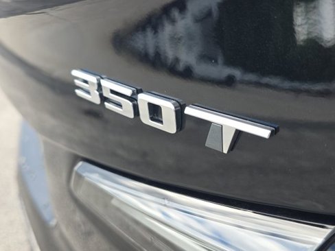 Used 2025 Cadillac XT4 Sport image 9