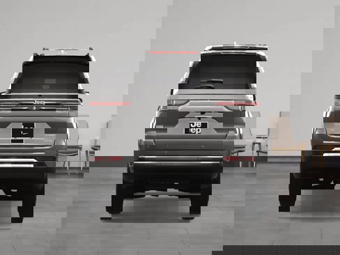New 2025 Jeep Grand Cherokee Limited image 8