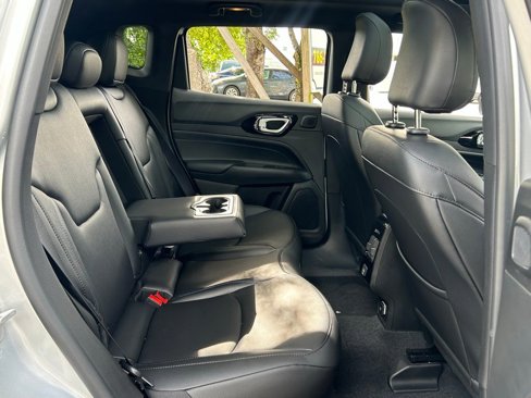 New 2025 Jeep Compass Limited w/ Sun and Sound Group image 37