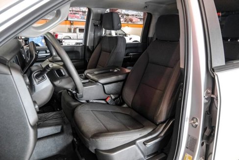 Used 2023 Chevrolet Silverado 2500 Custom w/ Custom Value Package image 6