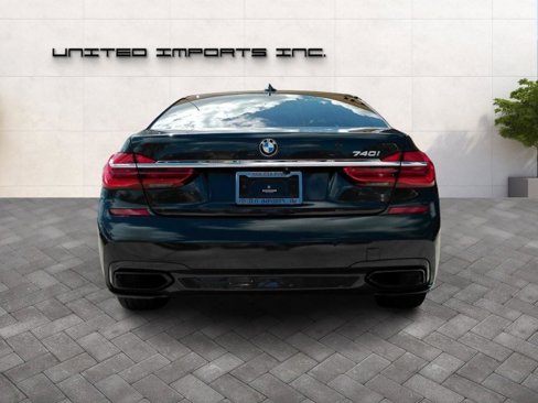 Used 2019 BMW 740i w/ Executive Package image 4
