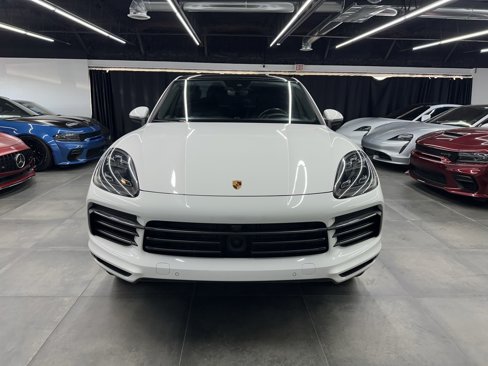 Used 2023 Porsche Cayenne Coupe image 10