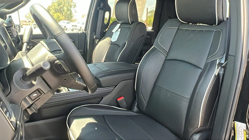 New 2025 RAM 2500 Limited image 17