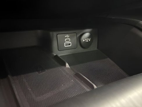 New 2025 Ford Escape ST-Line Elite image 32