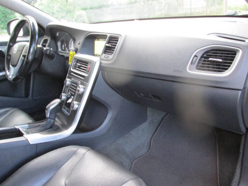 Used 2015 Volvo S60 T5 Premier image 12