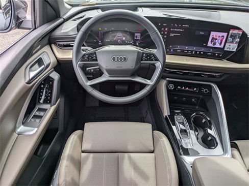 New 2025 Audi Q5 Prestige image 18