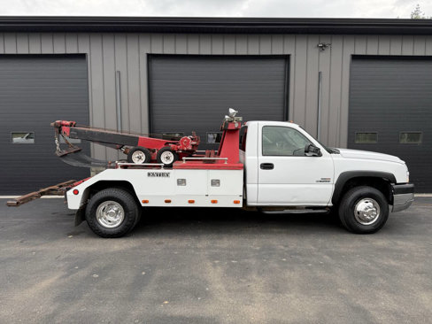 Used 2005 Chevrolet Silverado 3500 2WD Regular Cab w/ Heavy-Duty Power Package image 8