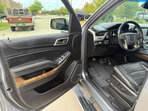 Used 2018 GMC Yukon Denali w/ Denali Ultimate Package image 9