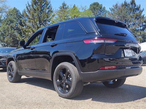New 2025 Jeep Grand Cherokee Limited w/ Luxury Tech Group II image 9