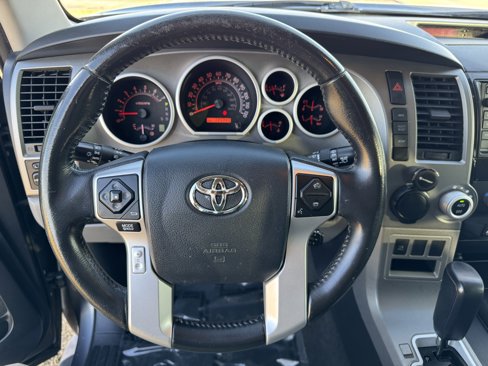 Used 2014 Toyota Sequoia SR5 image 10