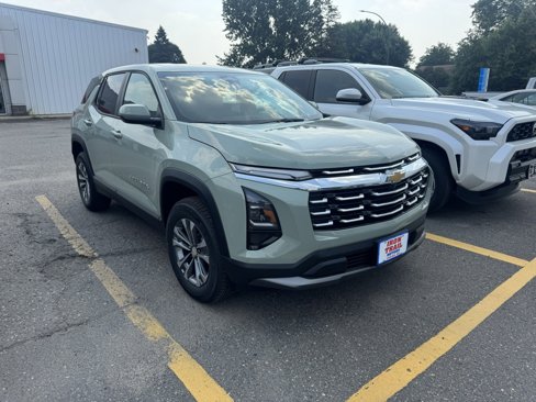New 2026 Chevrolet Equinox LT w/ Convenience Package II image 2