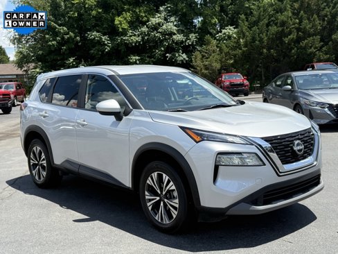 Used 2023 Nissan Rogue SV image 1