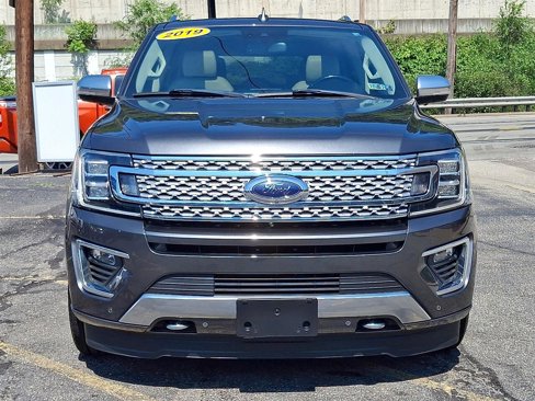 Used 2019 Ford Expedition Platinum image 2