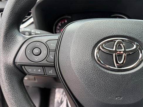 Used 2024 Toyota RAV4 XLE image 25