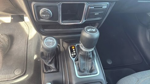 Used 2024 Jeep Wrangler Sport image 12