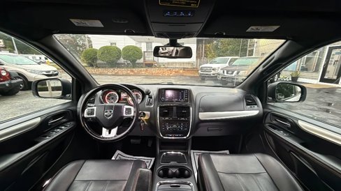 Used 2019 Dodge Grand Caravan GT image 30