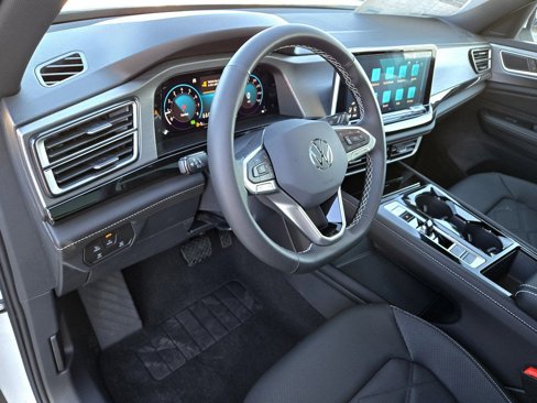 New 2025 Volkswagen Atlas Cross Sport SE image 8