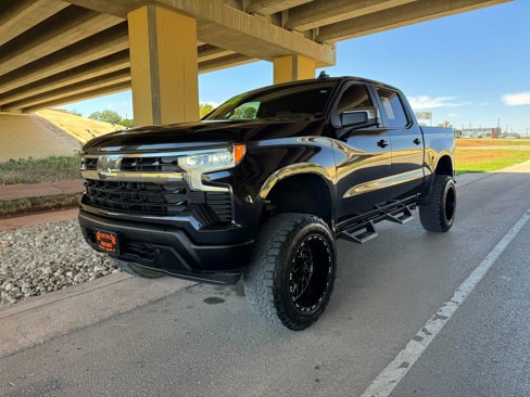Used 2022 Chevrolet Silverado 1500 LT w/ Z71 Off-Road Package image 7